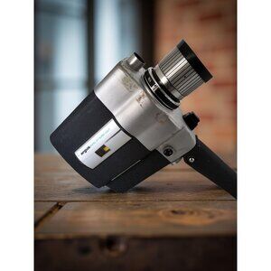 Vintage 1960s Argus Model 814 Super Eight 8mm Hand Held Move Camera